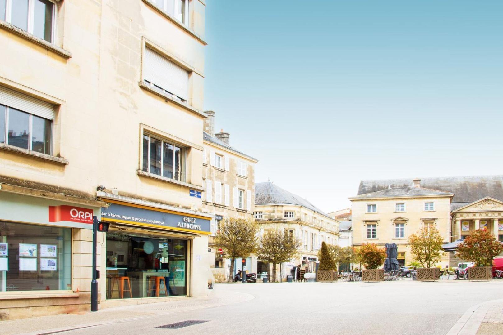 Le Boncenne - Large Bright T4 Downtown Apartment Poitiers Exterior photo